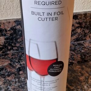 Rabbit World's First Automatic Corkscrew with Built-in Foil Cutter